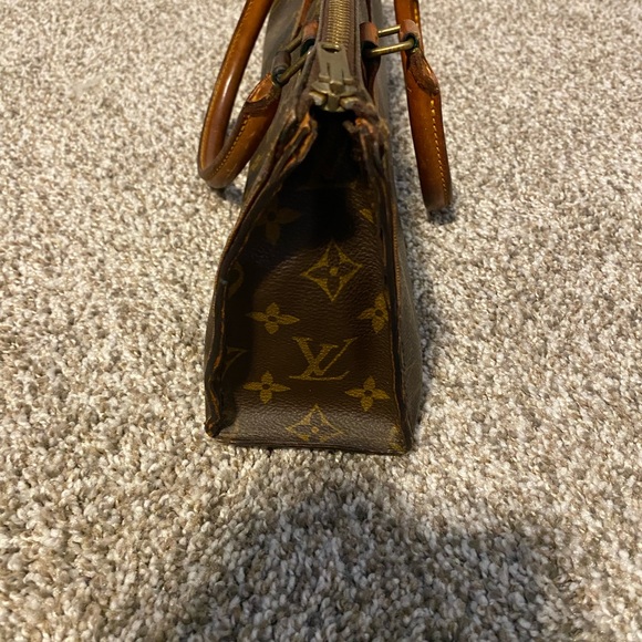 Louis Vuitton Monogram Sac Triangle Handbag - Picture 4 of 11